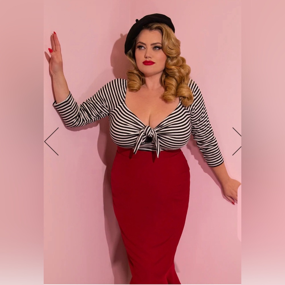 TIE ME UP TOP IN BLACK AND WHITE STRIPES - VIXEN BY MICHELINE PITT 2XL